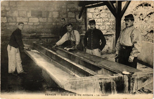 CPA AK VERNON - Scene of Military Life - Le Lavoir (393040)