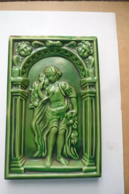 dekorative alte Kachel - Ofenkachel  geprägt  - Relief  wie Bilder -- (Re)