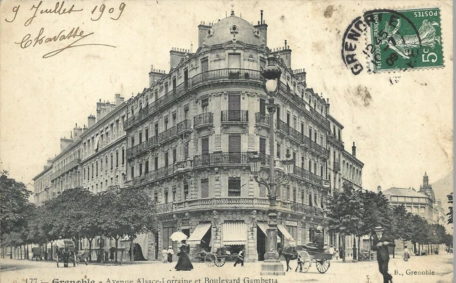CPA Grenoble " Avenue Alsace-Lorraine et boulevard Gambetta "