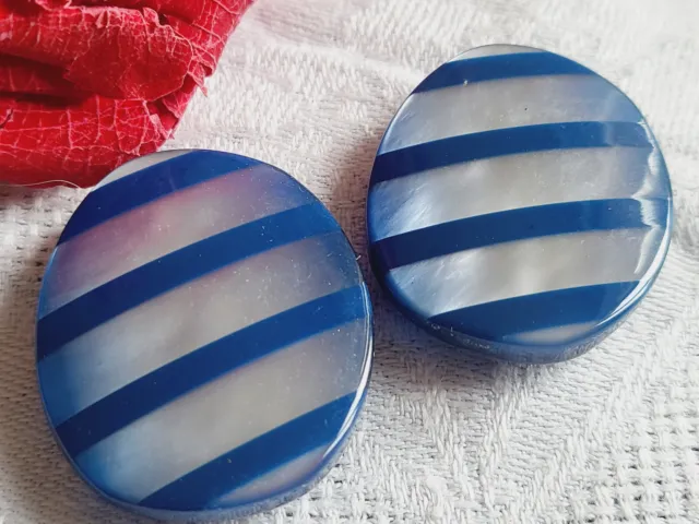 duo gros boutons vintage nacré bleu pied ovale 2,7 sur 3,3 cm ref 519
