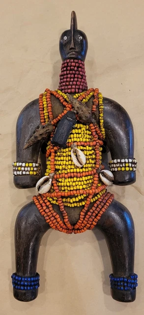 Muñeca de fertilidad con cuentas Namchi Namji Camerún