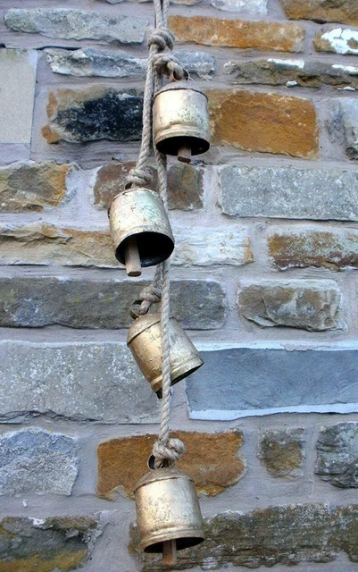 Indian-style hanging Shabby Chic Rustic Iron Tin Metal Bells decor