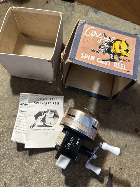 Vieux Moulinet Flymatic Vintage Avec Sa Boîte Et Sa Notice D'origine