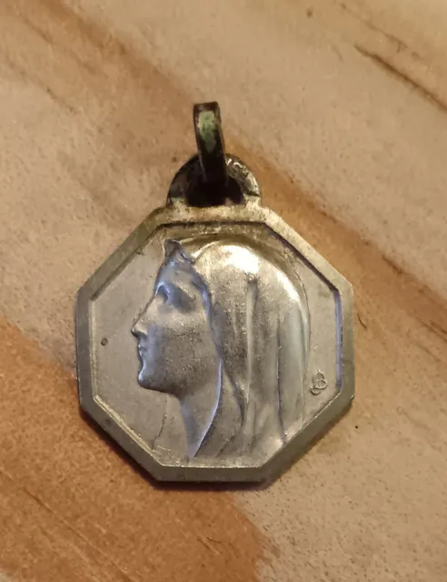 Médaille Religieuse Ancienne Vierge Lourdes Signée Marie