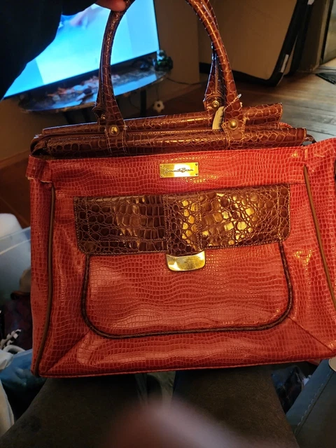Gorgeous Samantha Brown Croco-Embossed Dowel Travel Bag WaterMelon EUC Handle