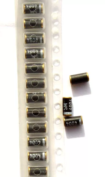 25 St.  SMD  Diode 1A- 400V SM 4004   Melf