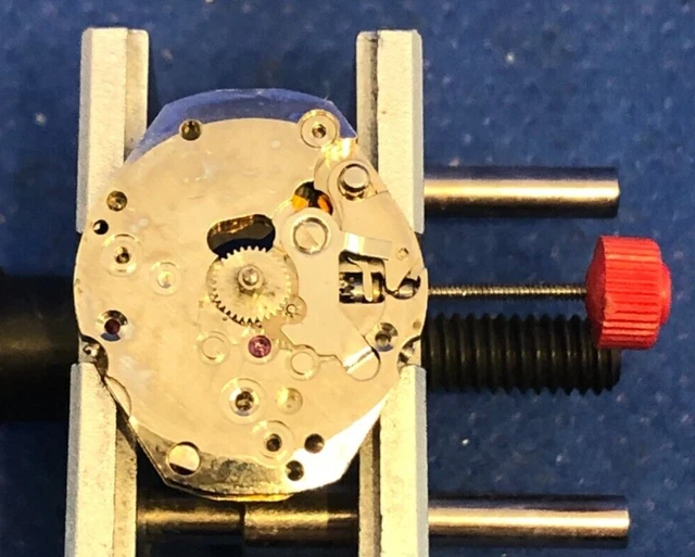 VINTAGE Mouvement de Montre RONDA QUARTZ 1177 Swiss UhrWerk Clockwork