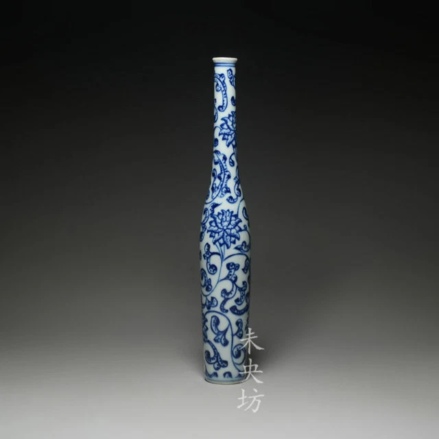 Jingdezhen Ceramic Vase Hand-painted Blue And White Guanyin Bottle Antique repro