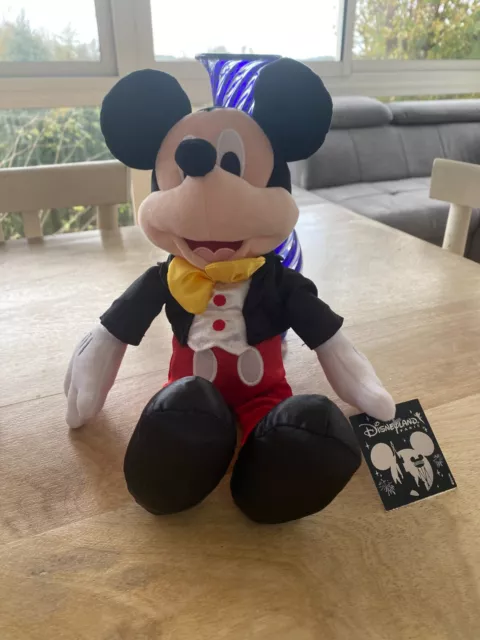 Peluche Mickey Mouse Costume Disneyland Paris 2019 Disney noir rouge  smoking 34 cm