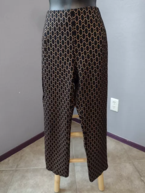 Chico's black and gold patterned Capri pull on pants size .5(s/6)Faux...