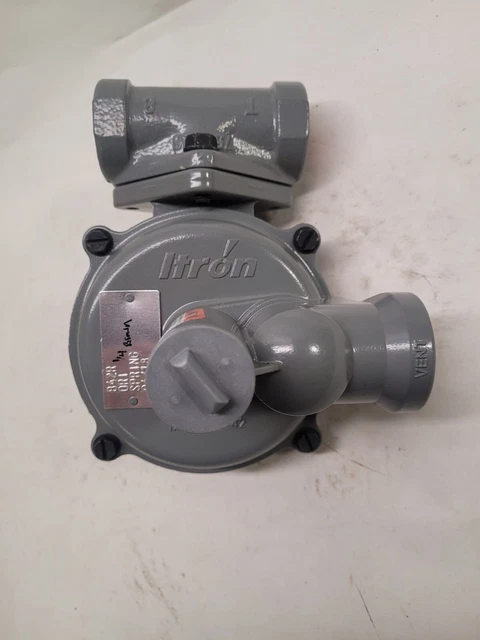 Itron-Actaris B42R-3/4 3/4"IRV,1/4"Orif,8-14"wc Sprng