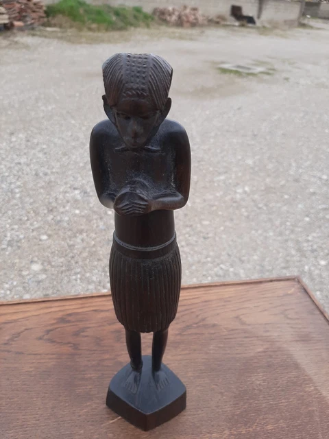 Ancienne Statuettes En Bois Sculpté Africaine A Voir