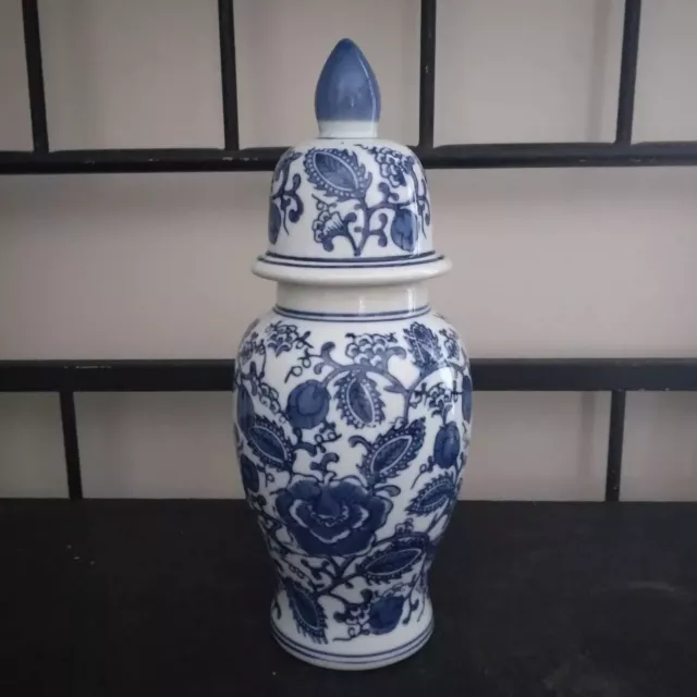 Vtg Blue and White Temple Ginger Jar Chinoiserie  Floral Pattern 12 "Porcelain