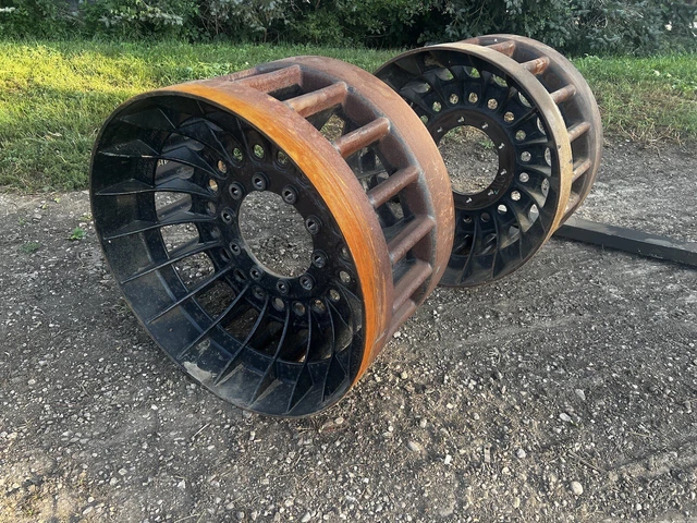 Used Case IH Track Drive Wheel 87498856