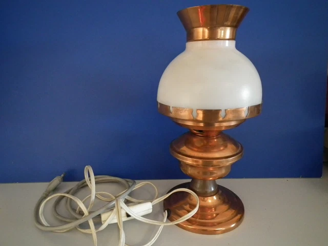 DDR alte kleine Stehlampe aus Kupfer mit Plasteschirm alles funktioniert gut