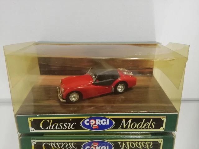Corgi 1/43 Triumph TR3A Décapotable Fermée Rouge – Diecast – Occasion