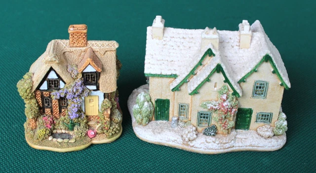 リリパットレーン　Winter At  Mot Hall, keswick LILLIPUT LANE COTTAGE L2619 Winter at Moot hall Keswick box