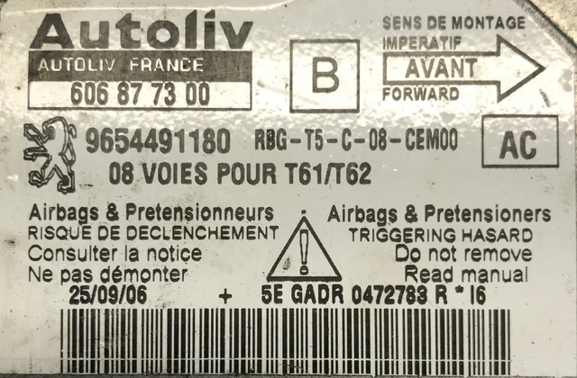 ACCOUDOIR CENTRAL AVANT FREELANDER II SANS ACCOUDOIR D'ORIGINE ACCOUDOIR CENTRAL AVANT FREELANDER II SANS ACCOUDOIR D'ORIGINE