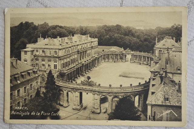 CPA " NANCY - Hémicycle de la Place Carrière