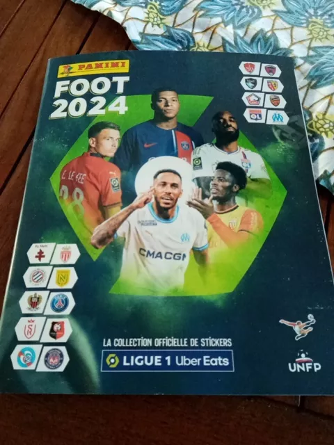 Neuf ALBUM PANINI FOOTBALL 2024 avec 6 vignettes ligue 1-france-psg/om marseille