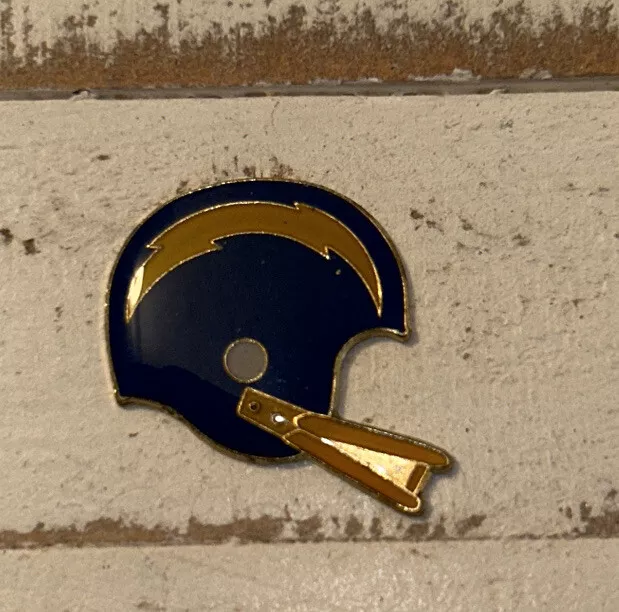 Los Angeles Chargers / San Diego Chargers VINGAGE Helmet Pin NFL New