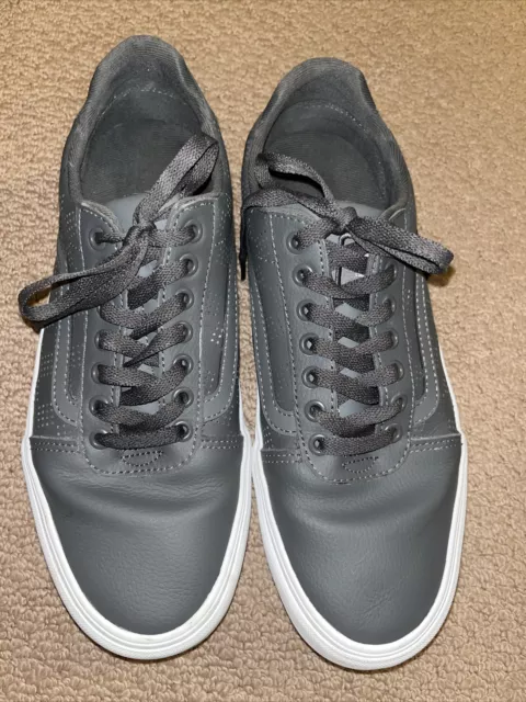 Vans Old Skool Off The Wall Gray Leather Athletic Shoes #721356 /Size 9.5 Mens