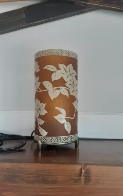 Mid Century Modern "Sun Lite" Floral Relief Table Lamp. Molded Glass.