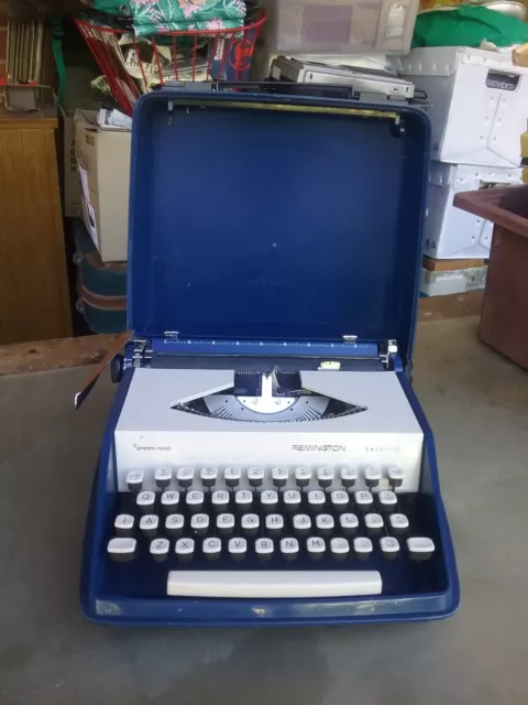 1960s Sperry Rand Remington  Portable Typewriter envoy 111 blue case