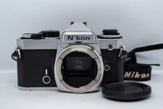Reflex Argentique Expert Nikon FE MF 35mm Film SLR Camera + PILES/BOUCHON/SANGLE