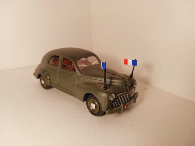 Verem Peugeot 203 Familiale Ambulance – Collection Miniature 1/43 – État Neuf (Boîte)