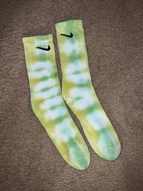 Nike Everyday Plus Men Large 8-12 Cushioned Crew Socks Tie Dye Socks 1 Pack Lime