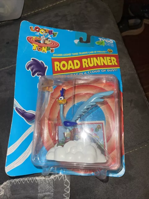 Tyco Looney Tunes 4.5" Road Runner Action Figure with Card by Pyramid 1993