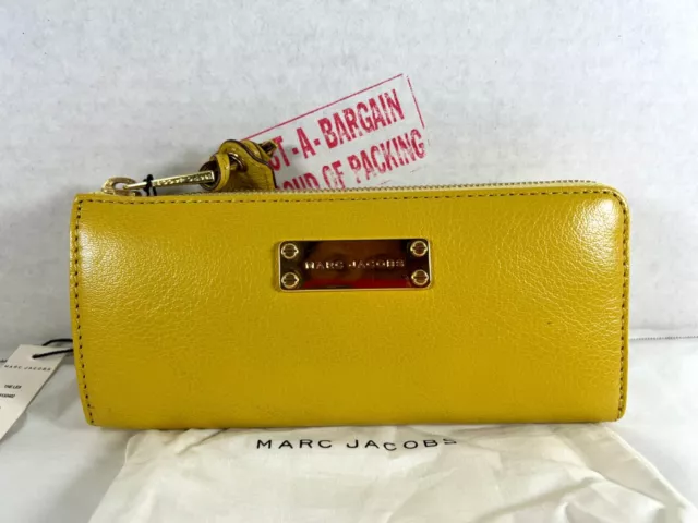 Marc Jacobs Collection The Flex Yellow Leather Half Zip Slim Wallet Purse Marc Jacobs Collection The Flex Yellow Leather Half Zip Slim Wallet Purse