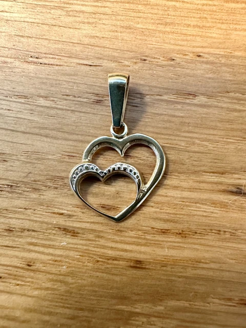 Pendentif Cœur En Or 18 Carats Avec Diamant 0,18 Carat - 3,96 G - Occasion
