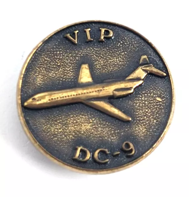 VTG McDonnell Douglas DC-9 VIP Aircraft Jet Airliner Lapel Pin Tie Tack Aviation