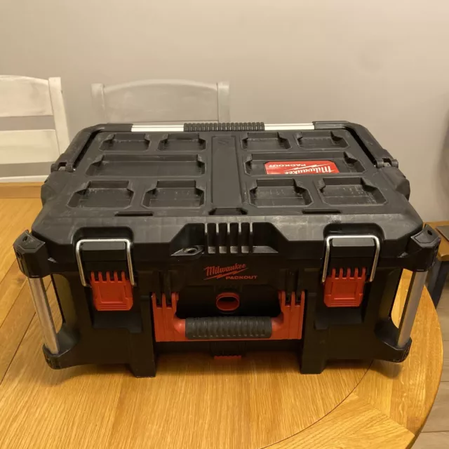 Milwaukee Black PACKOUT Large Toolbox - 4932464079