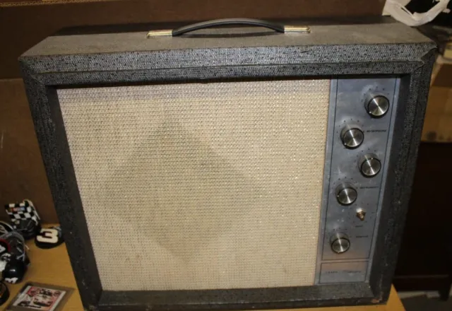 Sears Silvertone Model 1482 Tube Amp Free Shipping