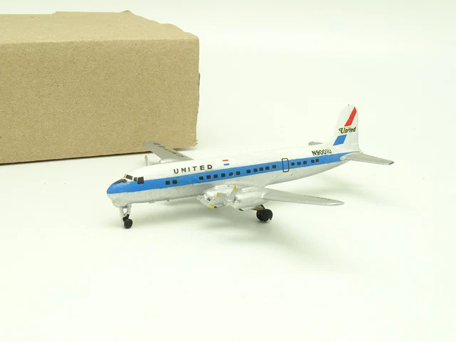 Dinky Toys Lockheed Super G Constellation – Capitol Airways – Échelle 1/200 – Modèle Modifié Pour Collection