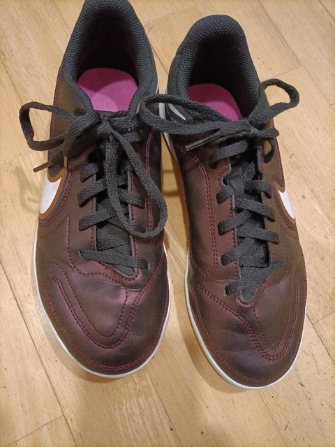 Nike Tiempo  Hallenschuhe / Fußballschuhe Gr.36 sehr guter Zustand