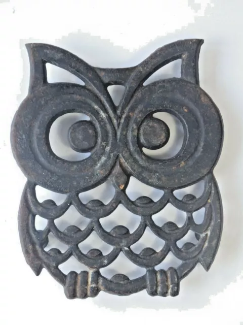 Owl Vintage Cast Iron Trivet Marked Taiwan Rustic Kitchen Décor