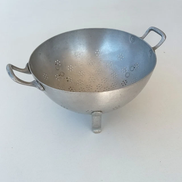 Robinet D'eau Qui Coule | Vecteur Gratuite Robinet D'eau Qui Coule | Vecteur Gratuite