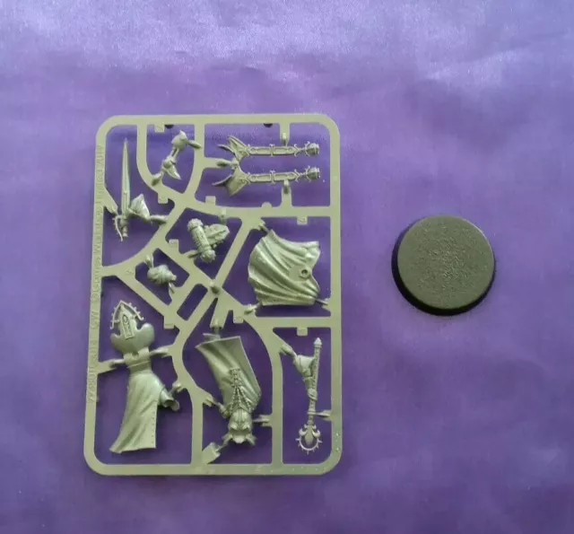 Warhammer 40k - Adepta Sororitas Sisters of Battle Canoness, NEW