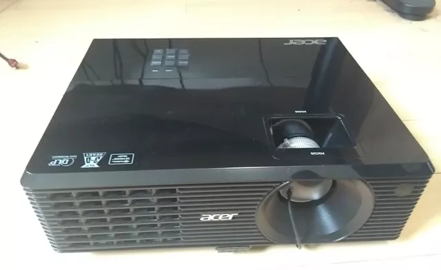 Acer X1111 DLP Projector - Beamer - QSV1032