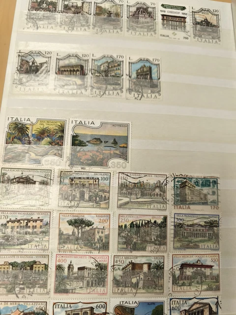 ITALIE 244 TIMBRES Obliteres Et Differents Des Annees 2000 Bonne Valeur