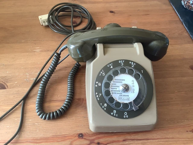 Téléphone à touches kaki vintage années 80 - Téléphones & Objets connectés