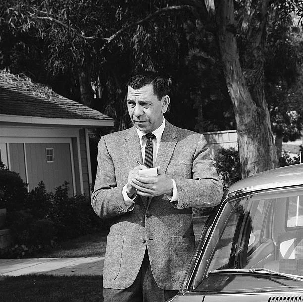 JACK WEBB AS Sgt Joe Friday on 1960s TV Photo 2 EUR 6,67 PicClick FR