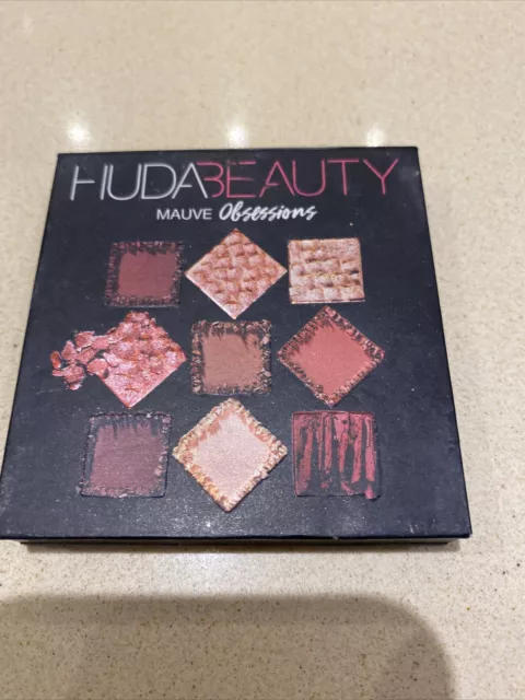 Huda Beauty eyeshadow palette - Mauve Obsessions