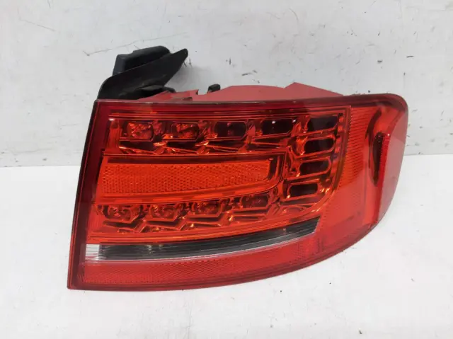 2010 AUDI A4 Mk4 (B8) O/S Drivers Right Rear Outer LED Taillight Tail Light