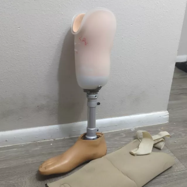 Ottobock Prosthetic Leg Below The Knee With RIGHT Foot 27 4a69=AL