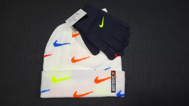 Nike Boys' Youth 8-20 Elite Beanie and Gloves set White  Warm
